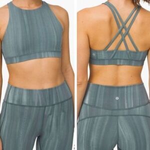 Lululemon Energy Bra High Neck Linear Spray Dye White Deep Ocean Workout(Size 6)